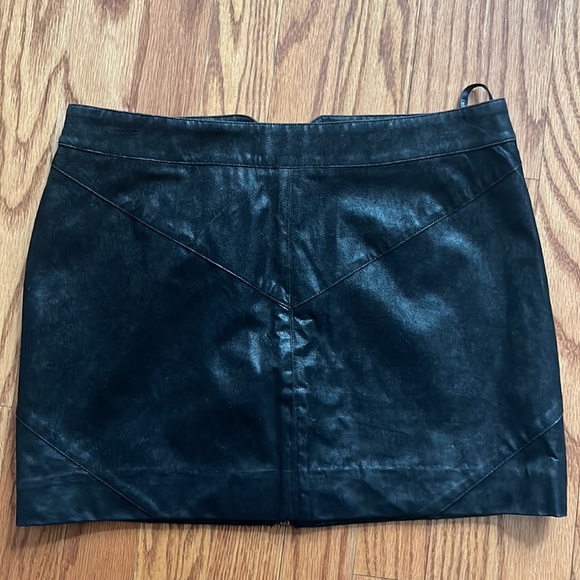 Ladakh Studded Zip-front Leather Skirt - Picture 2 of 4